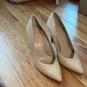 Pointed toe Jessica Simpson woven heels
